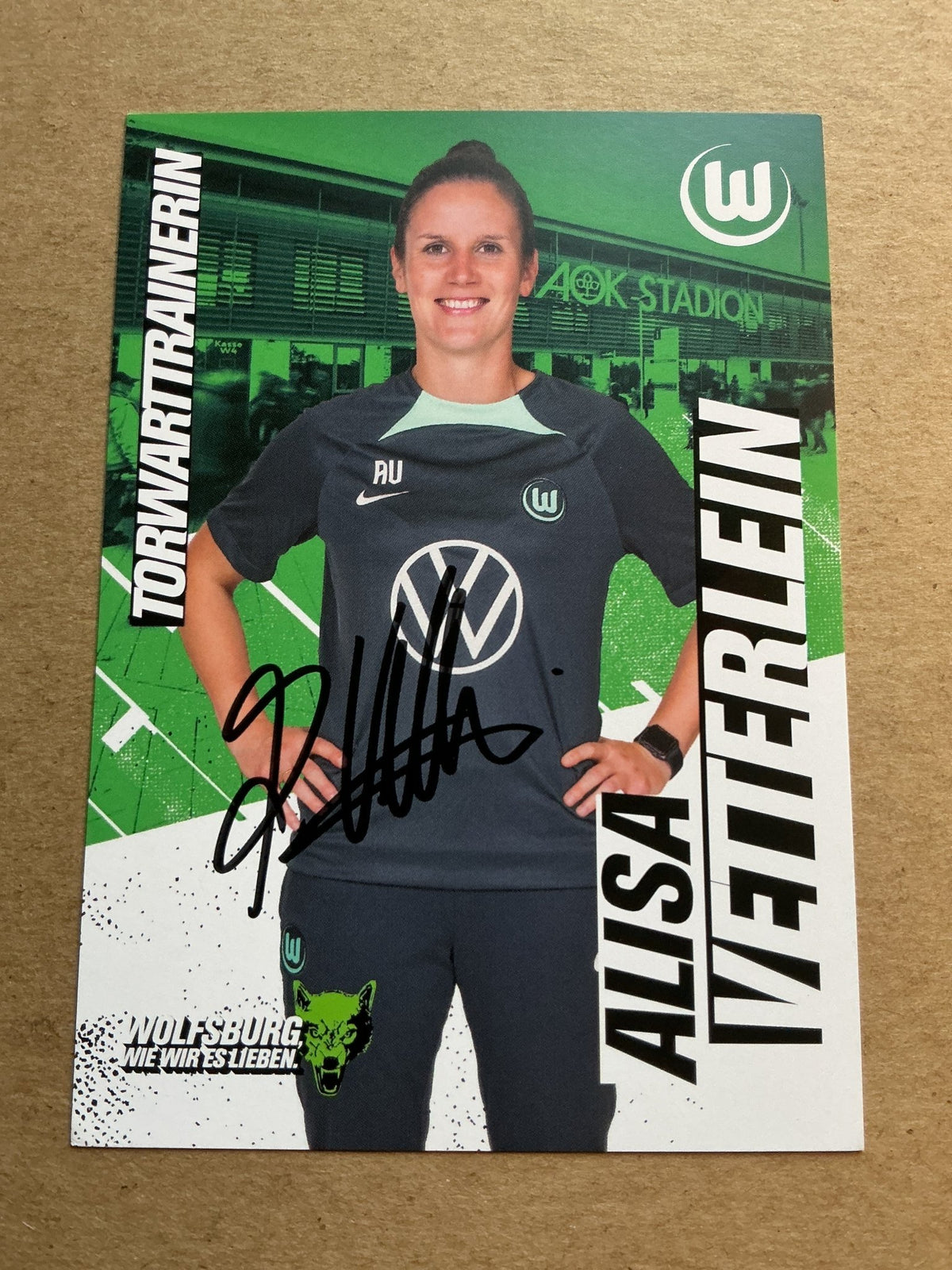 Alisa Vetterlein, Germany 🇩🇪 VfL Wolfsburg 2023/24 hand signed - Autographs-World