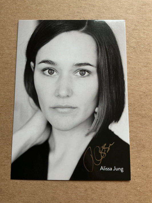 Alissa Jung, Germany 🇩🇪 Actress 2025 hand signed - Autographs-World