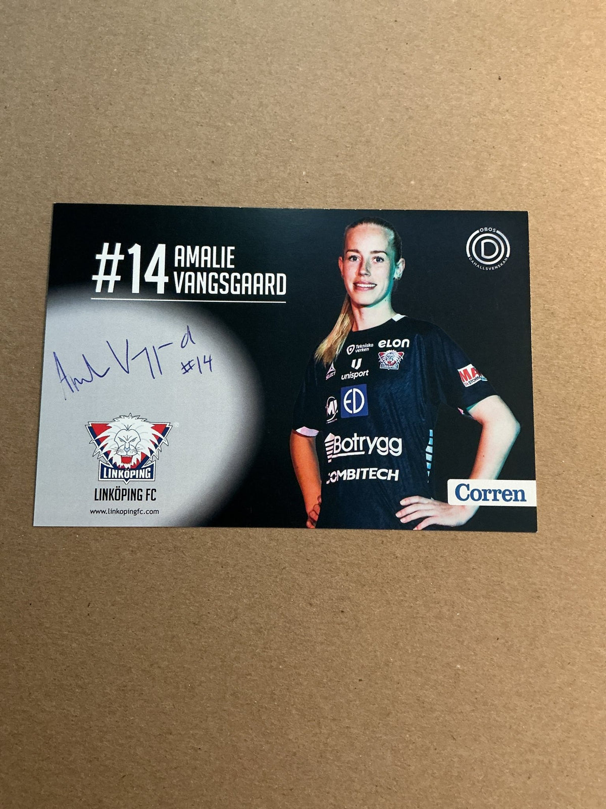 Amalie Vangsgaard, Denmark 🇩🇰 Linköping FC 2021/22 hand signed - Autographs-World