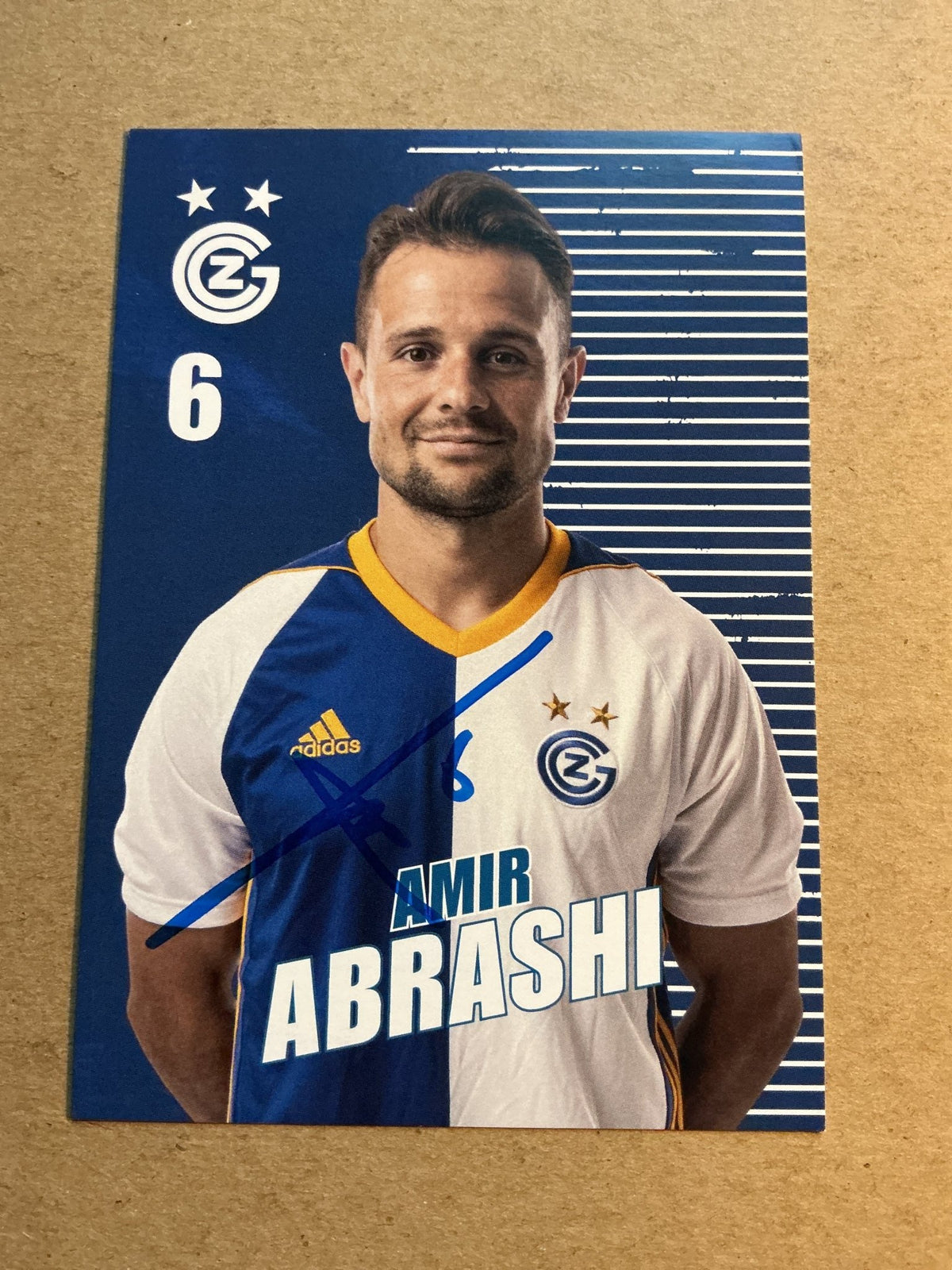 Amir Abrashi, Albania 🇦🇱 Grasshopper Club Zürich 2021/22 hand signed - Autographs-World