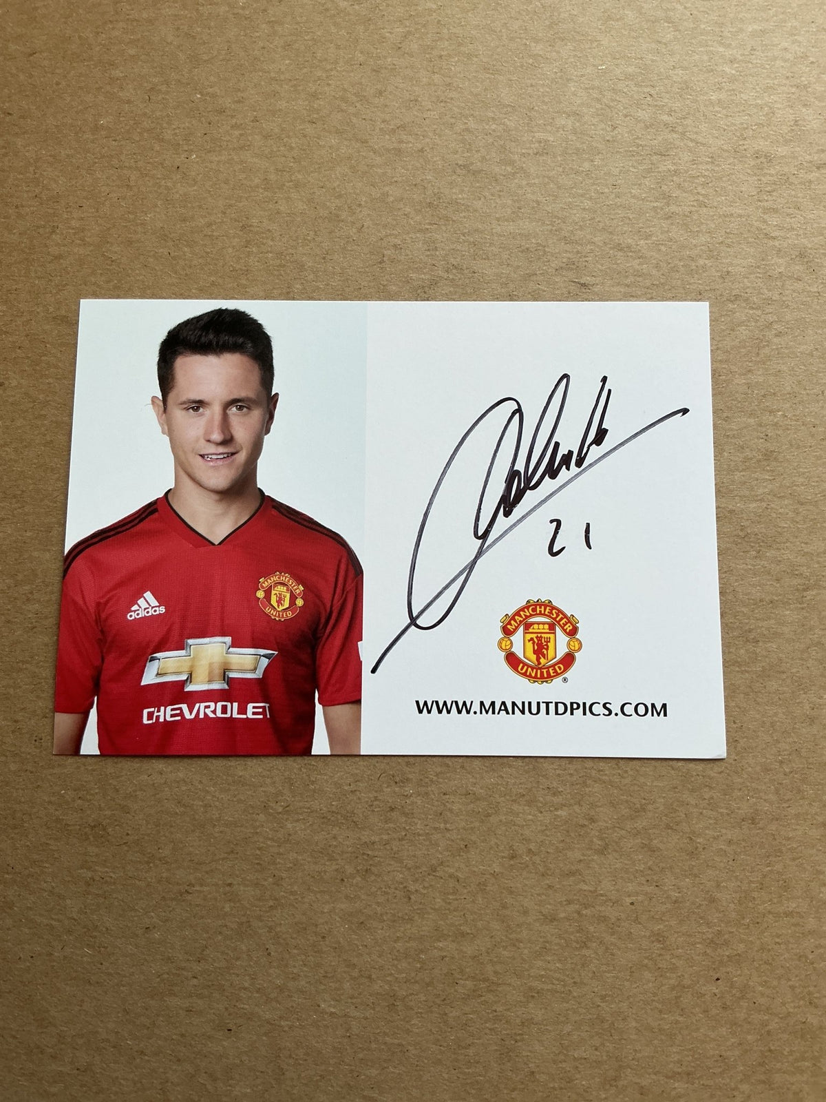 Ander Herrera, Spain 🇪🇸 Manchester United 2018/19 hand signed - Autographs-World