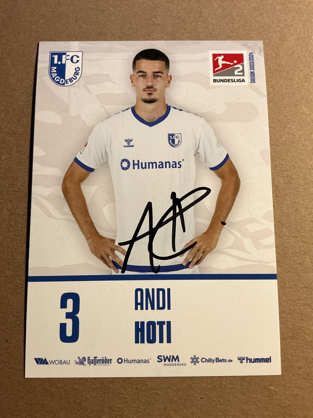 Andi Hoti, Kosovo 🇽🇰 1.FC Magdeburg 2023/24 hand signed - Autographs-World