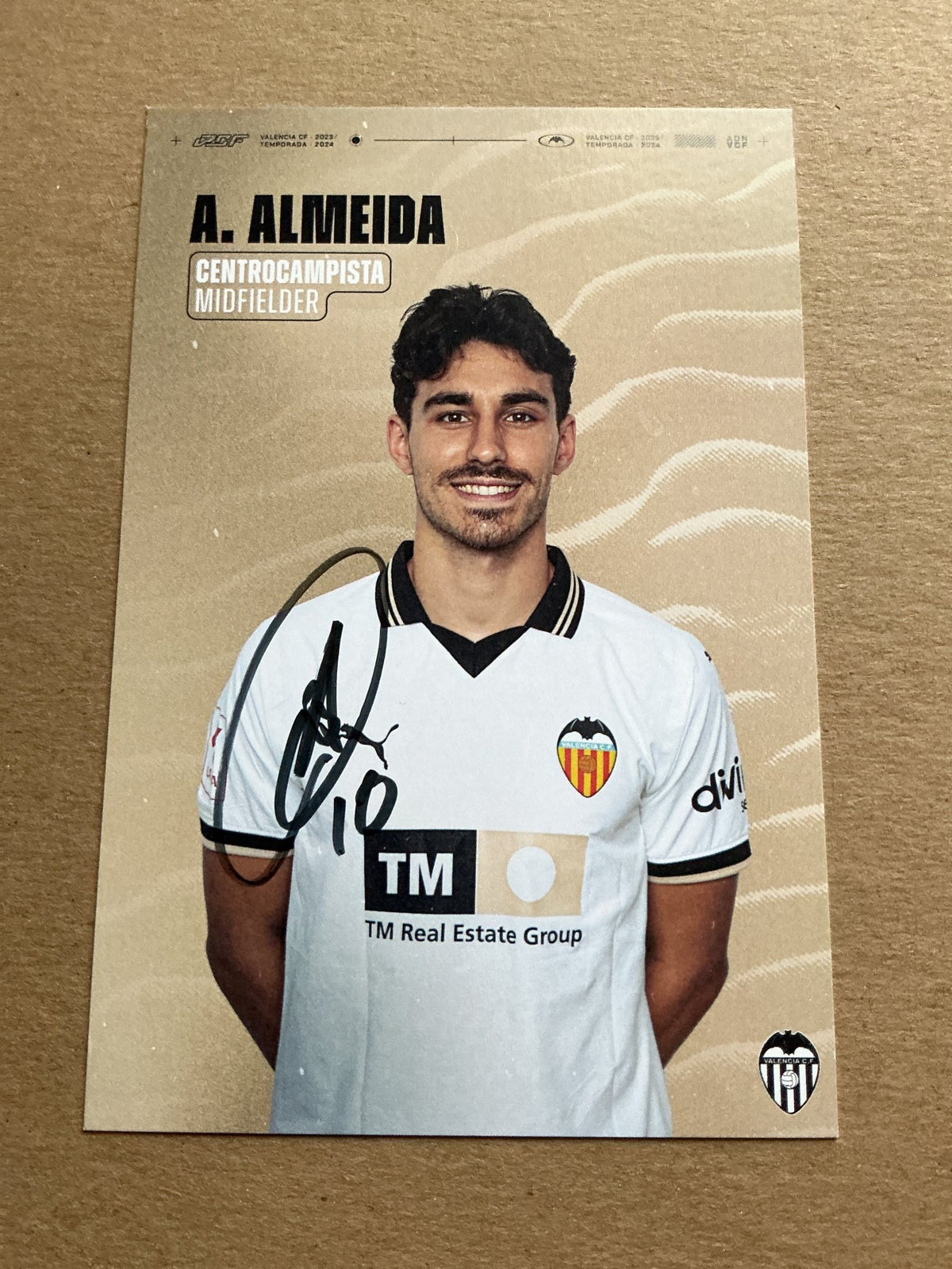 André Almeida, Portugal 🇵🇹 Valencia CF 2023/24 hand signed - Autographs-World