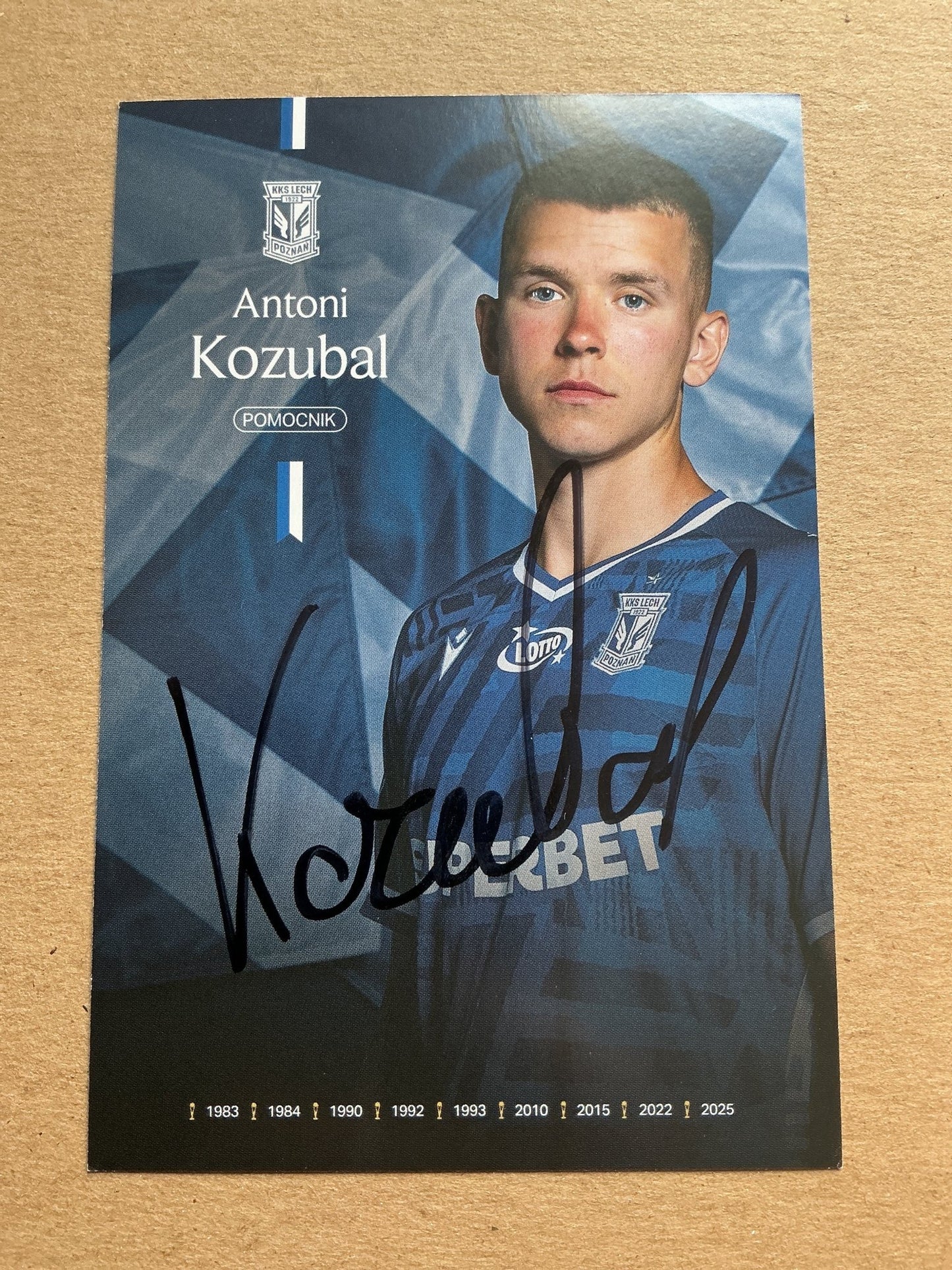 Antoni Kozubal, Poland 🇵🇱 Lech Poznán 2025/26 hand signed - Autographs-World