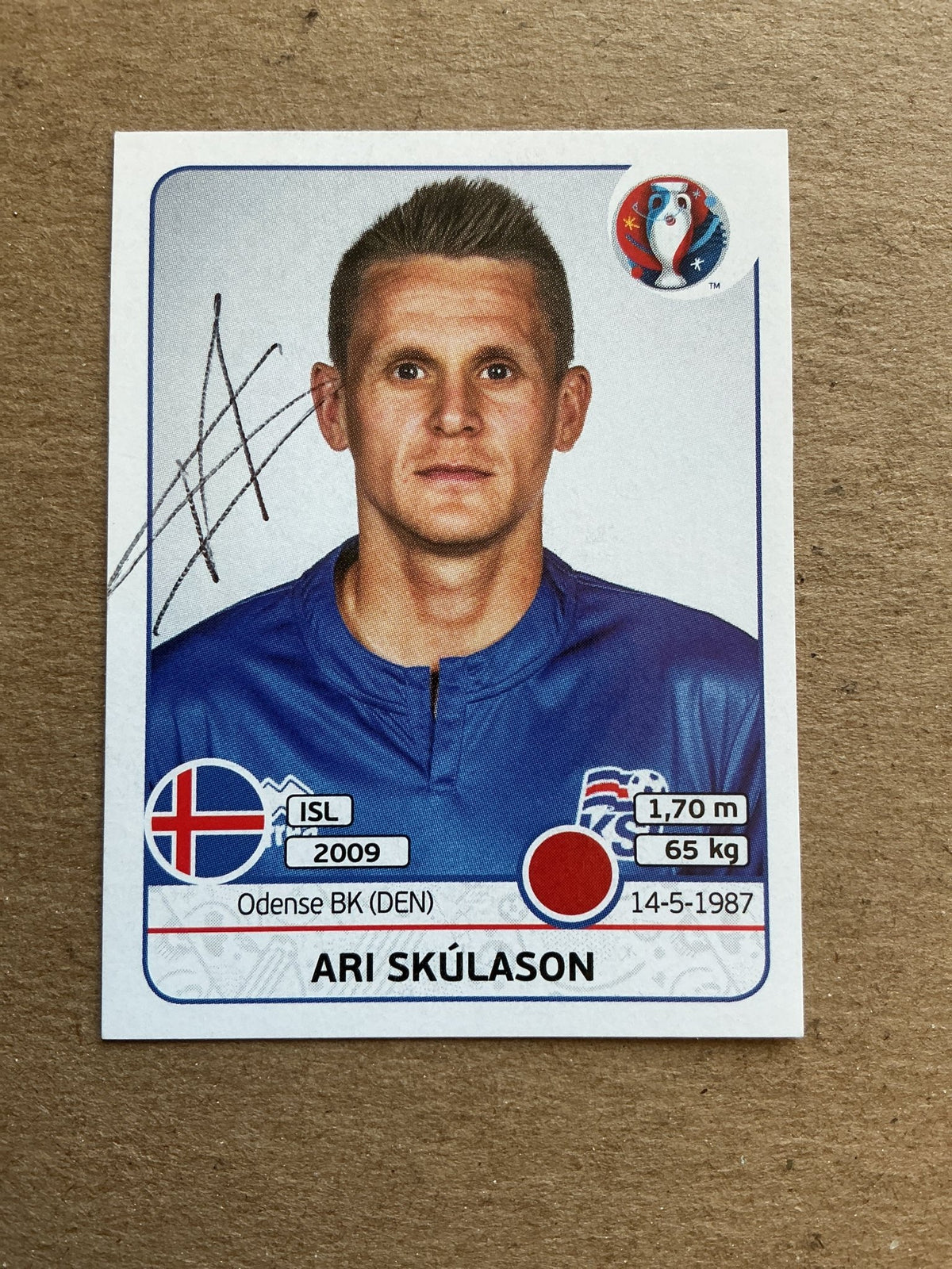 Ari Skúláson, Iceland 🇮🇸 UEFA Euro 2016 Panini hand signed - Autographs-World