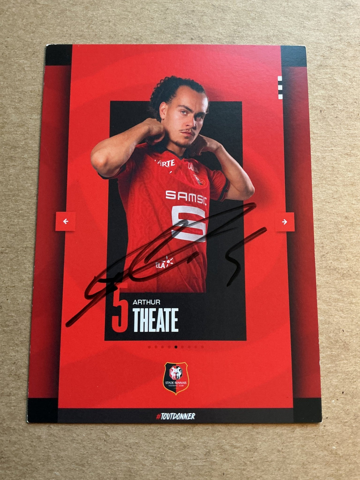 Arthur Theate, Belgium 🇧🇪 Stade Rennes FC 2023/24 hand signed - Autographs-World