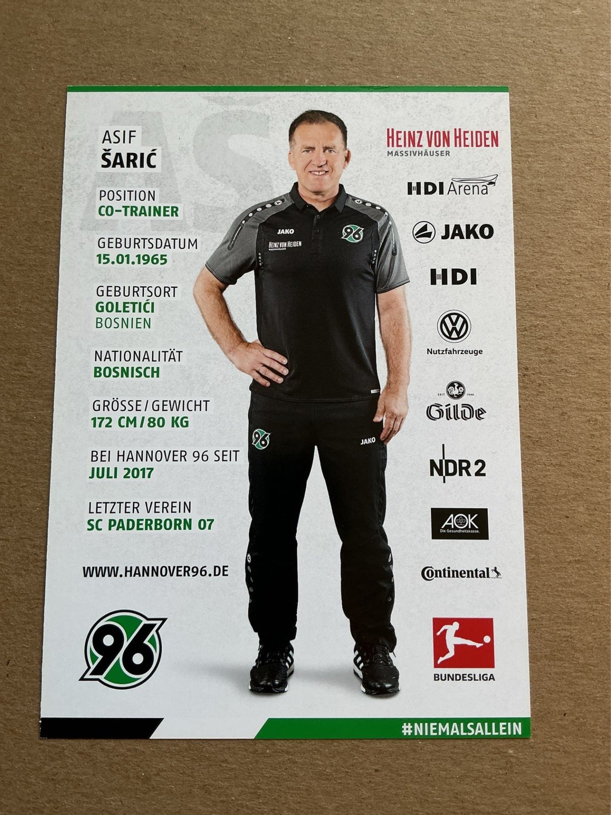 Asif Šarić, Bosnia 🇧🇦 Hannover 96 2017/18 hand signed - Autographs-World