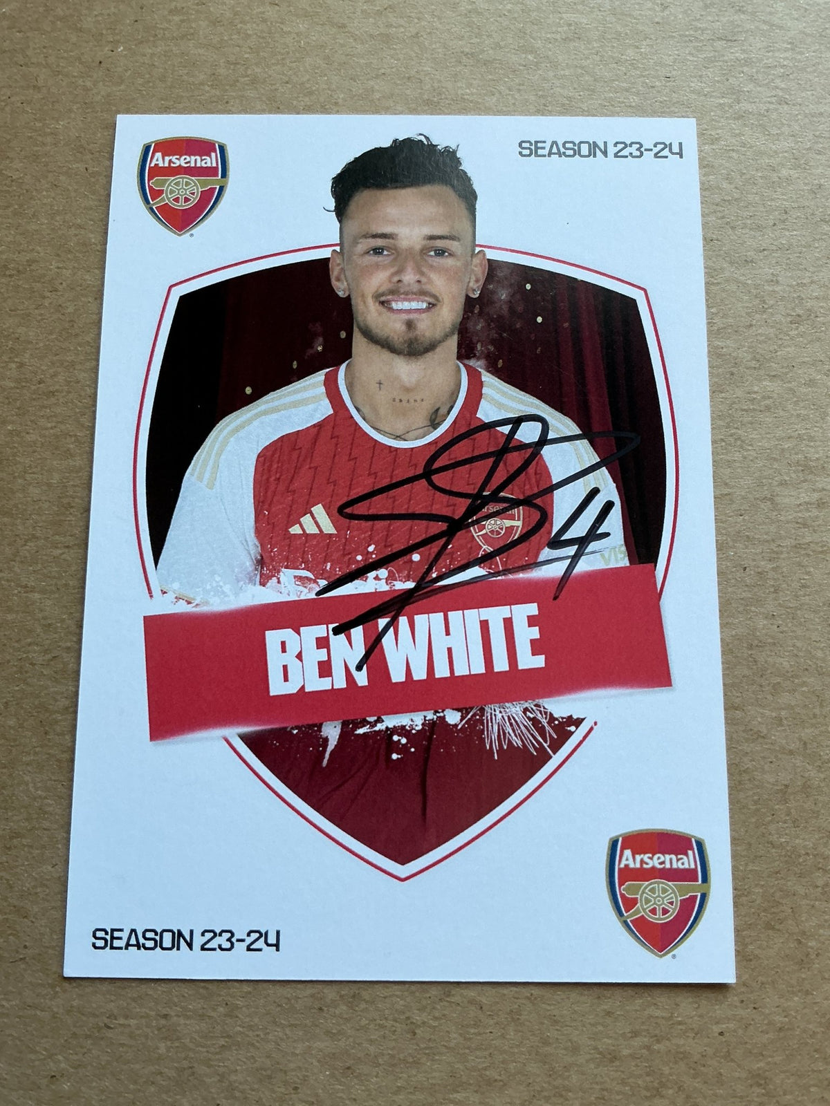 Ben White, England 🏴󠁧󠁢󠁥󠁮󠁧󠁿 Arsenal FC 2023/24 hand signed - Autographs-World