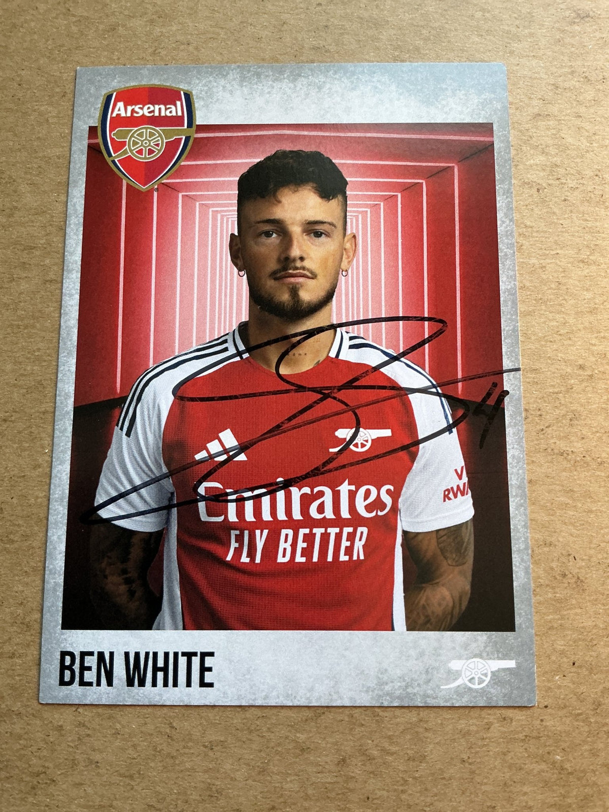 Ben White, England 🏴󠁧󠁢󠁥󠁮󠁧󠁿 Arsenal FC 2024/25 hand signed - Autographs-World