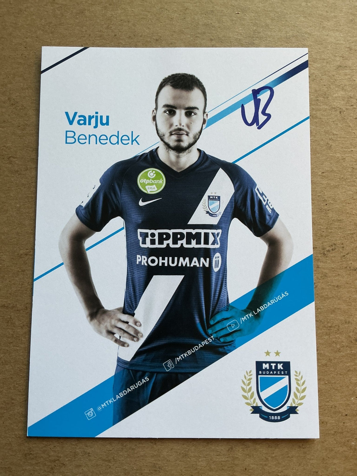 Benedek Varju, Hungary 🇭🇺 MTK Budapest 2020/21 hand signed - Autographs-World