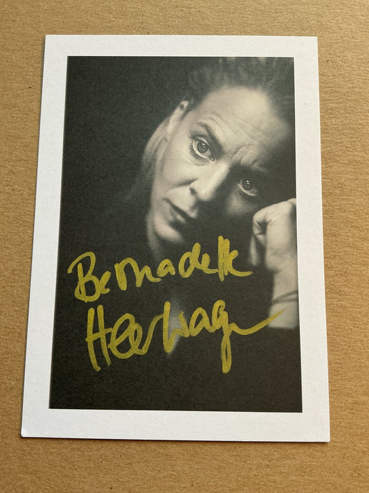Bernadette Heerwagen, Germany 🇩🇪 Actress 2024 hand signed - Autographs-World