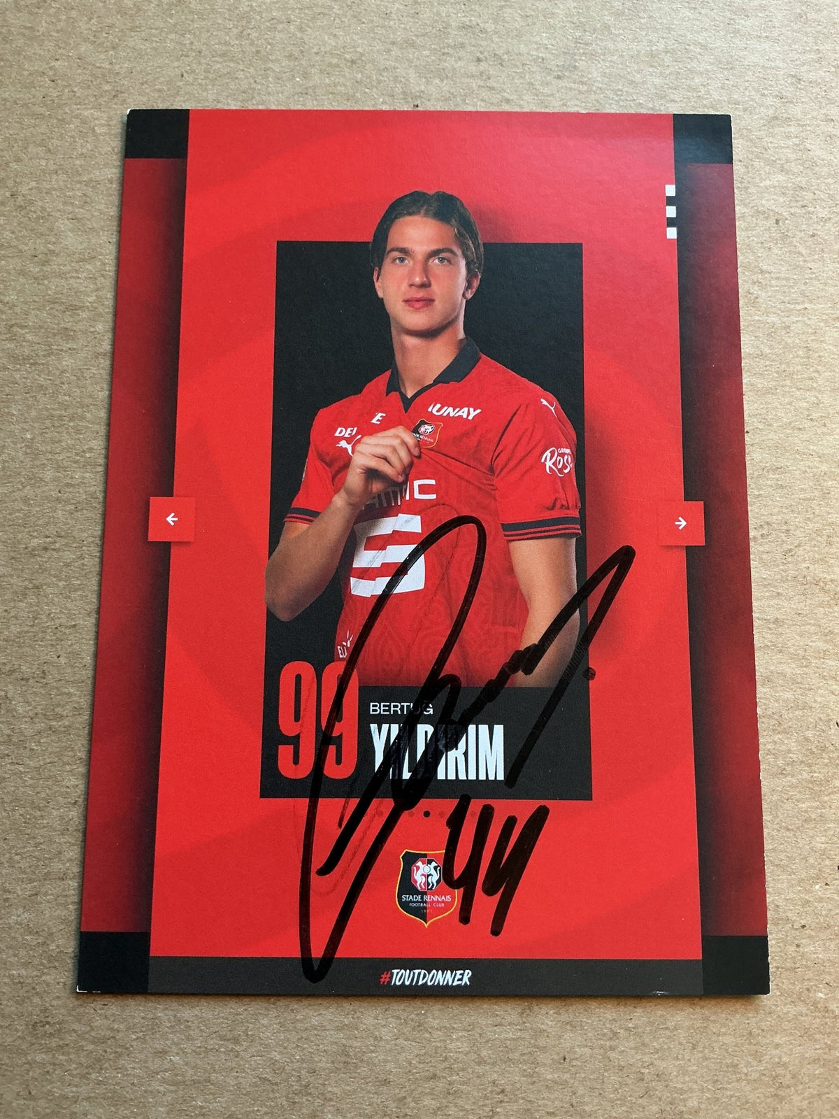 Bertug Yildirim, Türkiye 🇹🇷 Stade Rennes FC 2023/24 hand signed - Autographs-World
