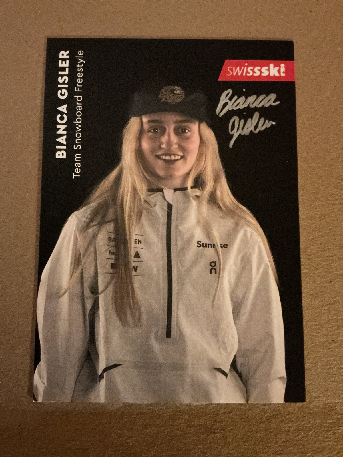 Bianca Gisler, Switzerland 🇨🇭Snowboard 2023/24 hand signed - Autographs-World