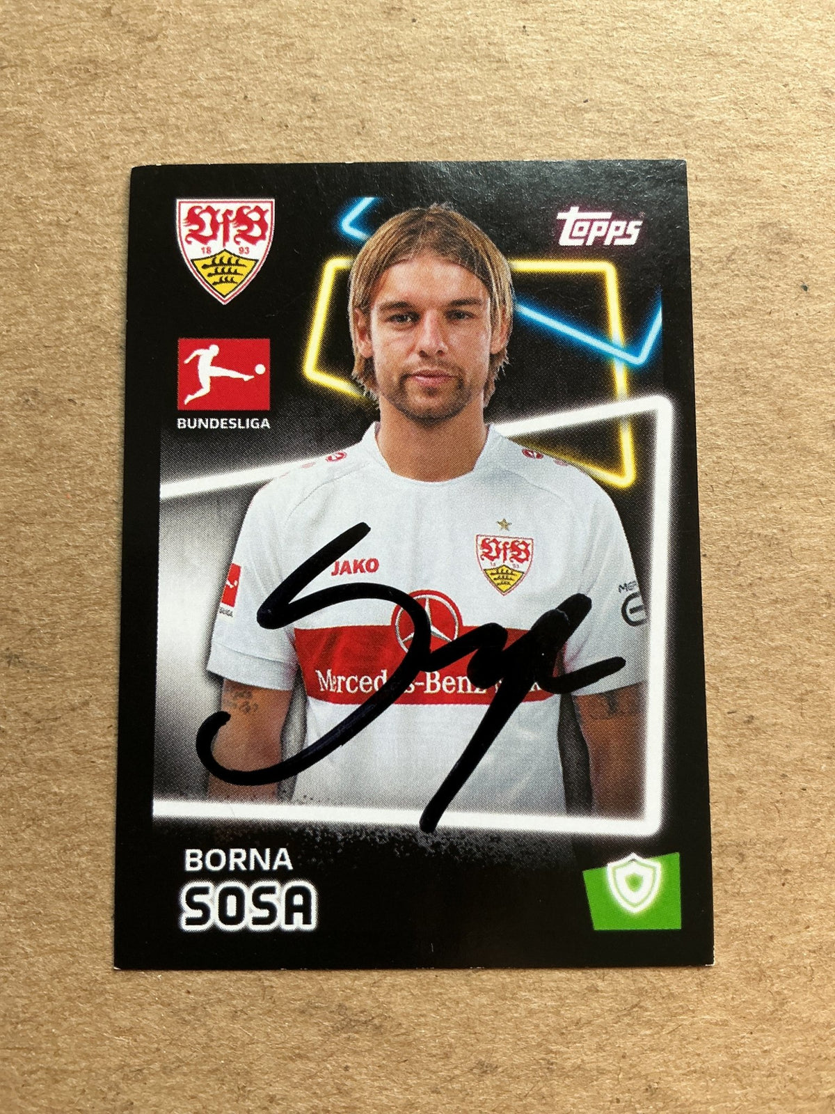 Borna Sosa, Croatia 🇭🇷 VfB Stuttgart 2022/23 Topps hand signed - Autographs-World