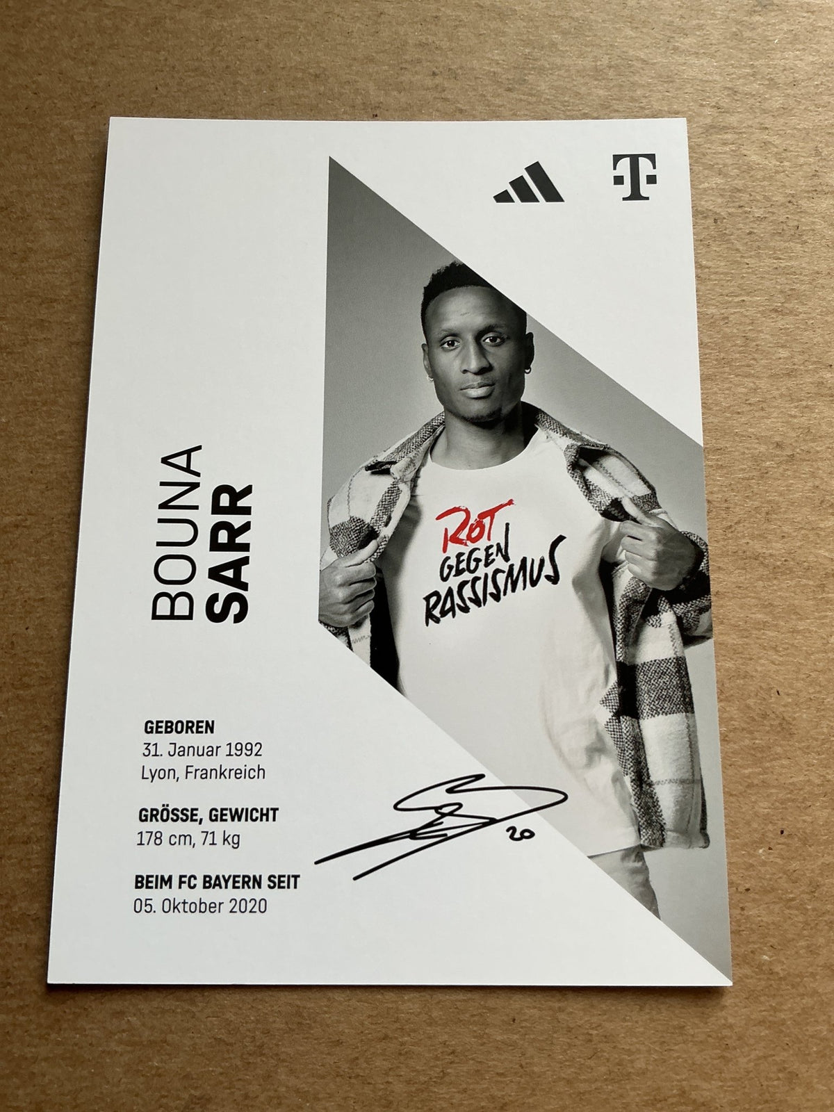 Bouna Sarr, Senegal 🇸🇳 FC Bayern München 2023/24 hand signed - Autographs-World