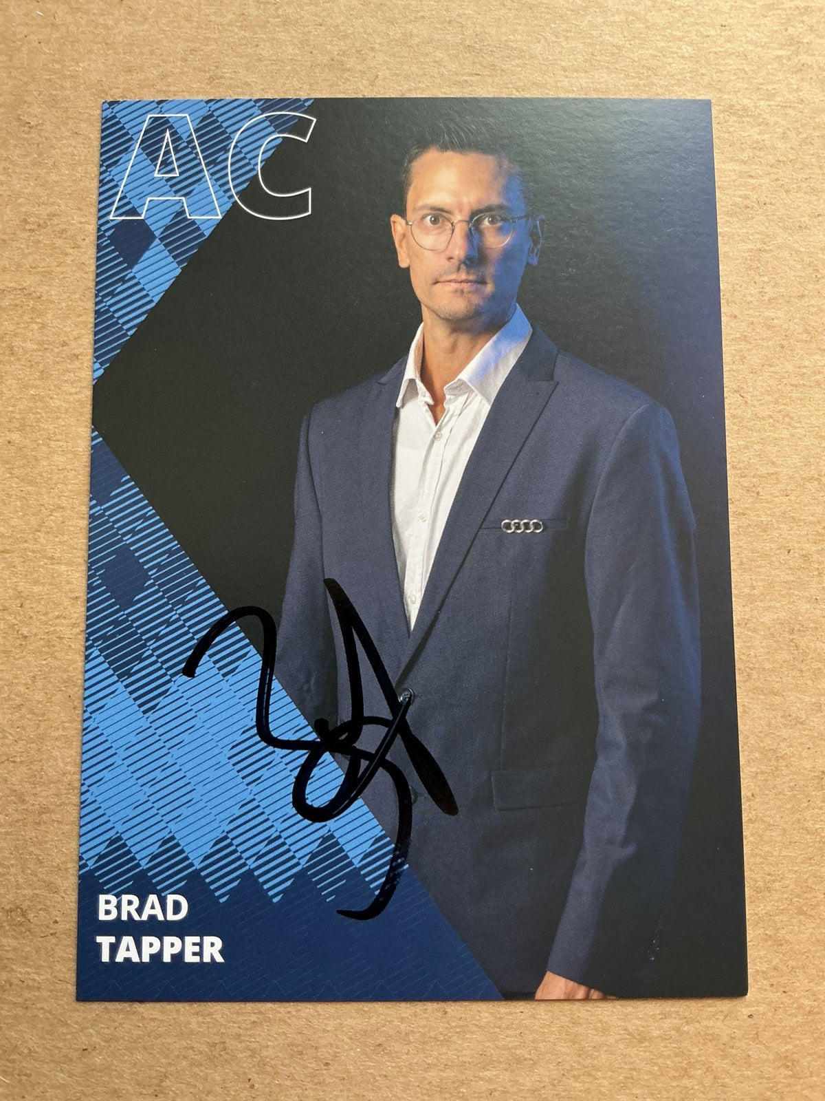 Brad Tapper, Canada 🇨🇦 ERC Ingolstadt 2023/24 hand signed - Autographs-World