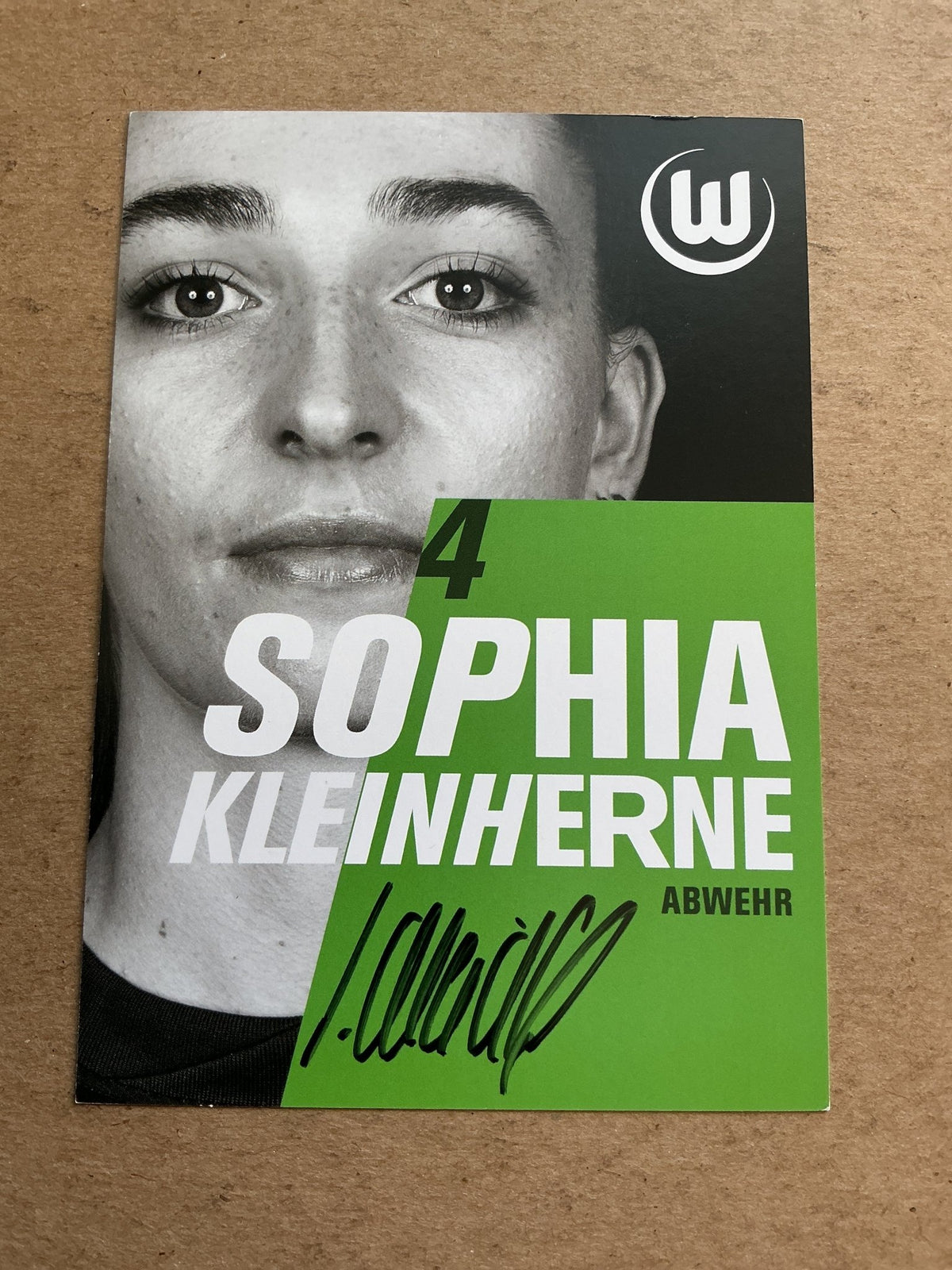 Caitlin Dijkstra, Netherlands 🇳🇱 VfL Wolfsburg 2025/26 hand signed - Autographs-World