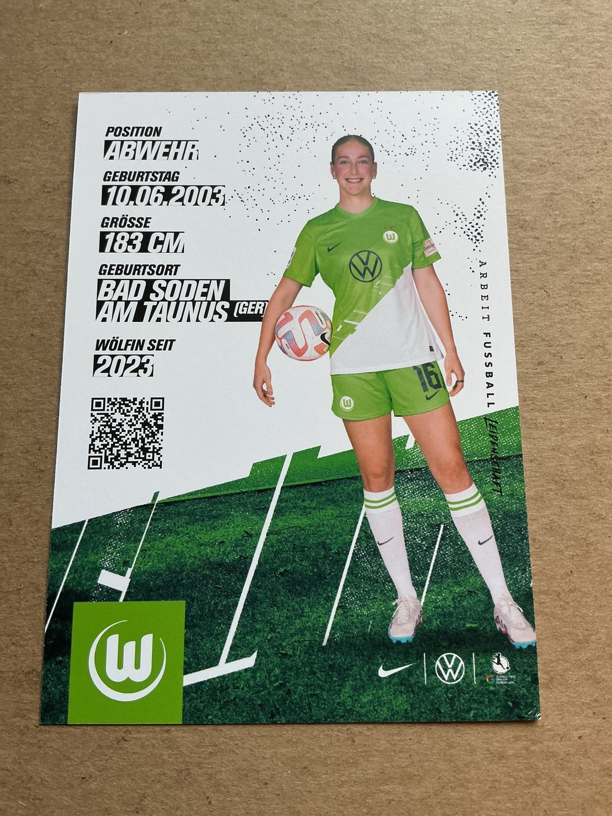 Camilla Küver, Germany 🇩🇪 VfL Wolfsburg 2023/24 hand signed - Autographs-World