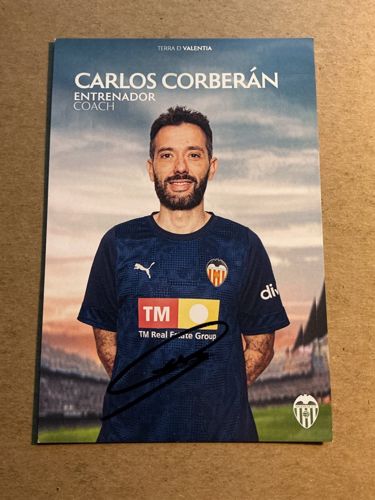 Carlos Corberán, Spain 🇪🇸 Valencia CF 2025/26 hand signed - Autographs-World