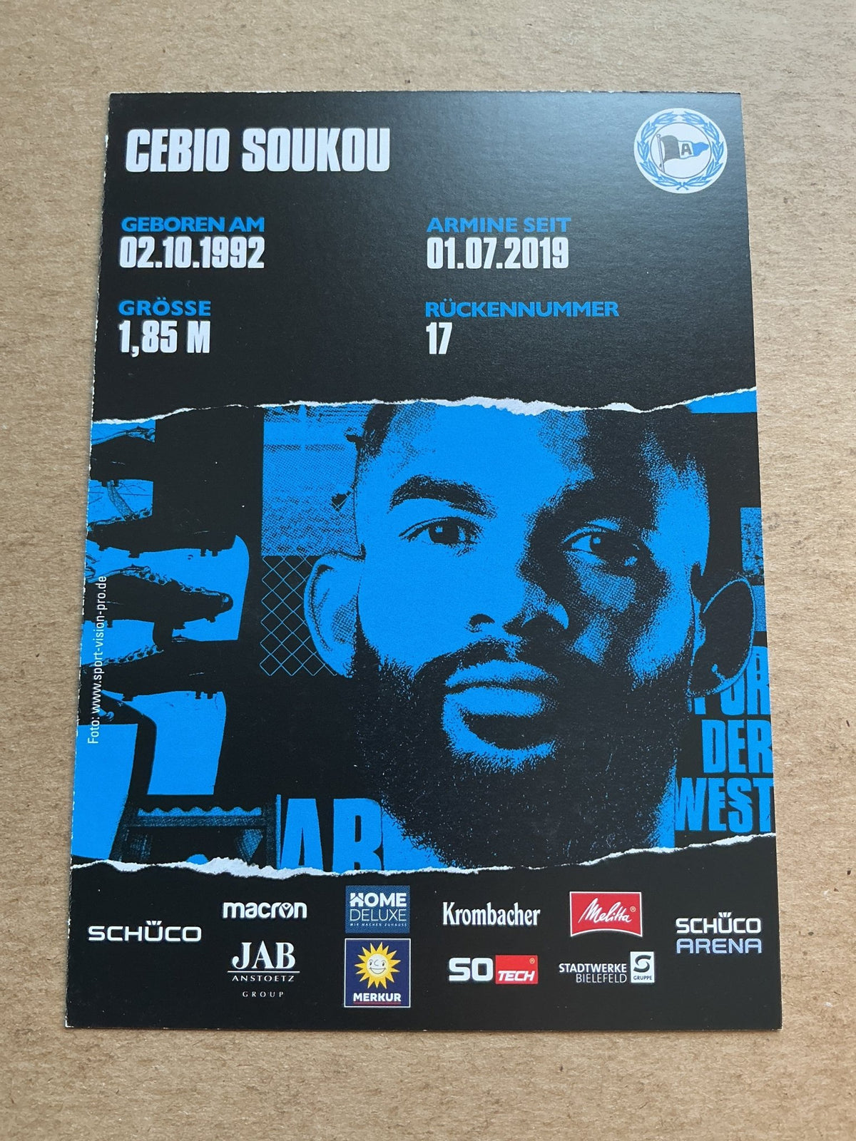 Cebio Soukou, Benin 🇧🇯 Arminia Bielefeld 2020/21 hand signed - Autographs-World