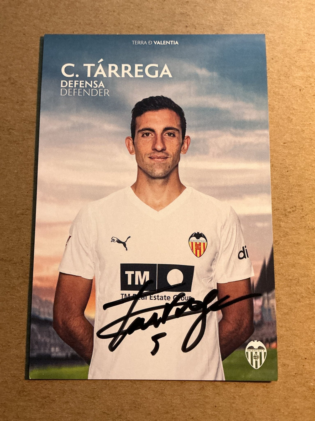 César Tárrega, Spain 🇪🇸 Valencia CF 2025/26 hand signed - Autographs-World