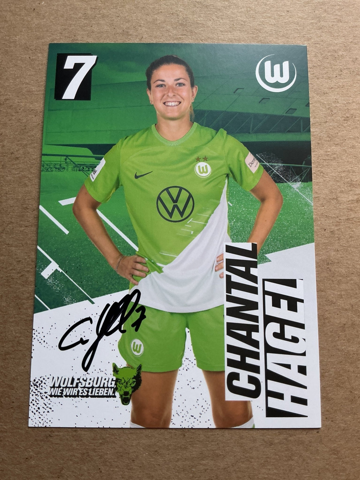 Chantal Hagel, Germany 🇩🇪 VfL Wolfsburg 2023/24 hand signed - Autographs-World