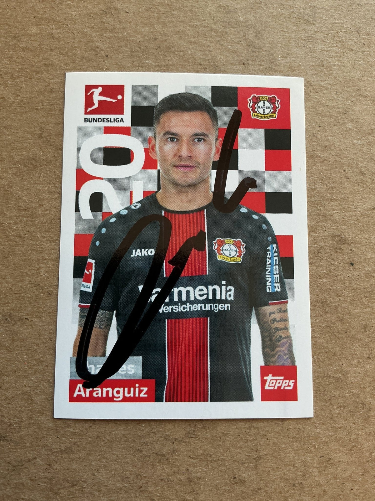 Charles Aranguiz, Chile 🇨🇱 Bayer 04 Leverkusen 2018/19 Topps hand signed - Autographs-World