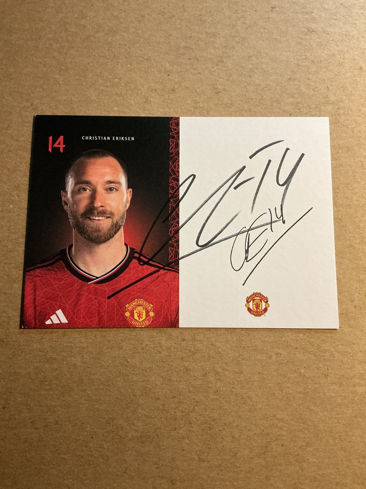 Christian Eriksen, Denmark 🇩🇰 Manchester United 2023/24 hand signed - Autographs-World