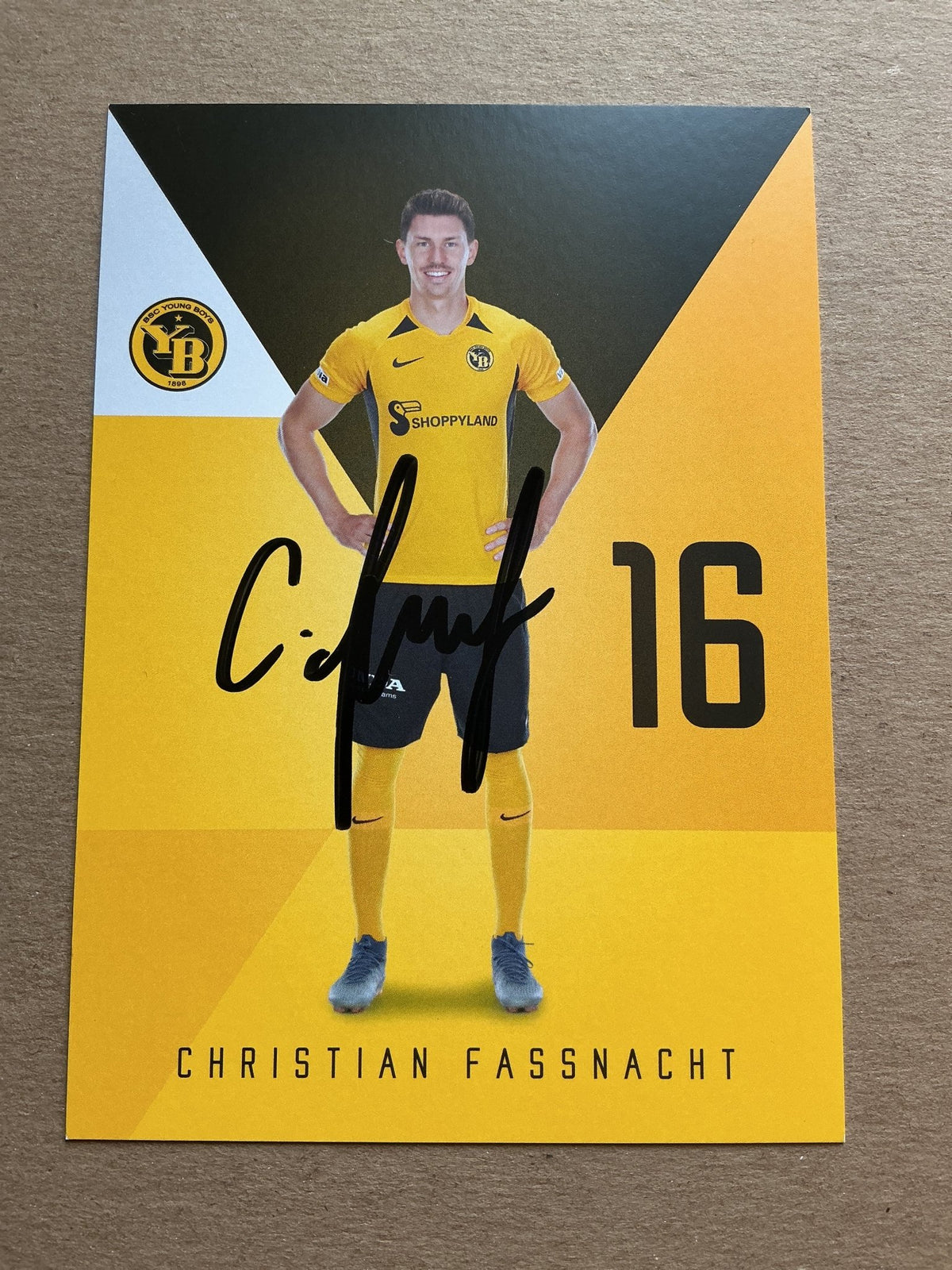 Christian Fassnacht, Switzerland 🇨🇭 Young Boys Bern 2019/20 hand signed - Autographs-World