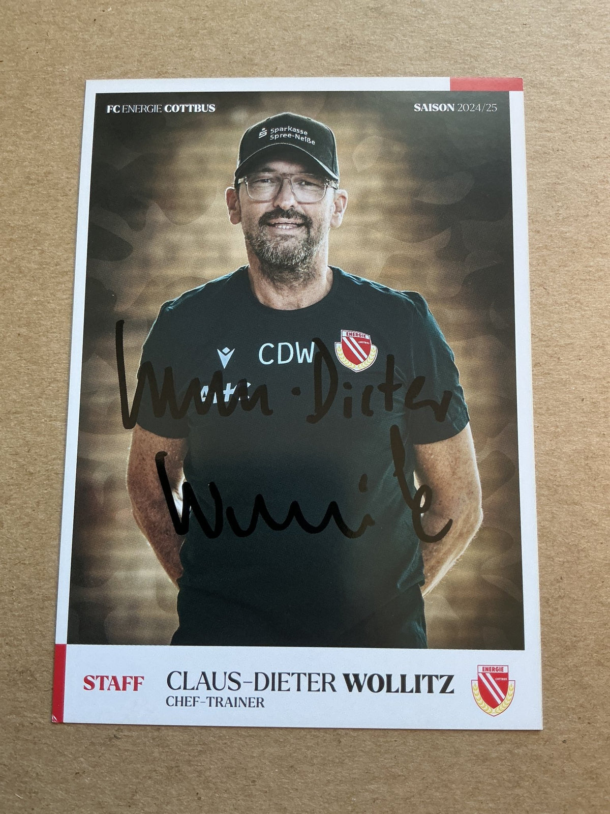 Claus-Dieter Wollitz, Germany 🇩🇪 FC Energie Cottbus 2024/25 hand signed - Autographs-World