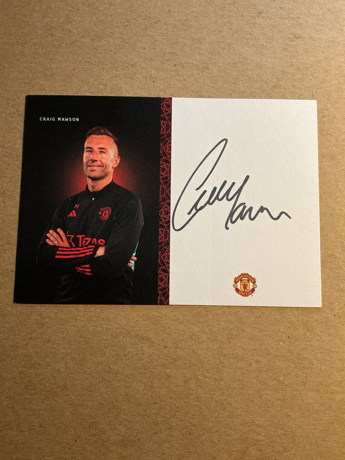 Craig Mawson, England 🏴󠁧󠁢󠁥󠁮󠁧󠁿 Manchester United 2023/24 hand signed - Autographs-World