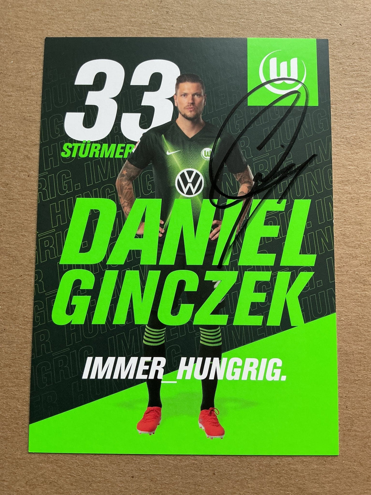 Daniel Ginczek, Germany 🇩🇪 VfL Wolfsburg 2019/20 hand signed - Autographs-World
