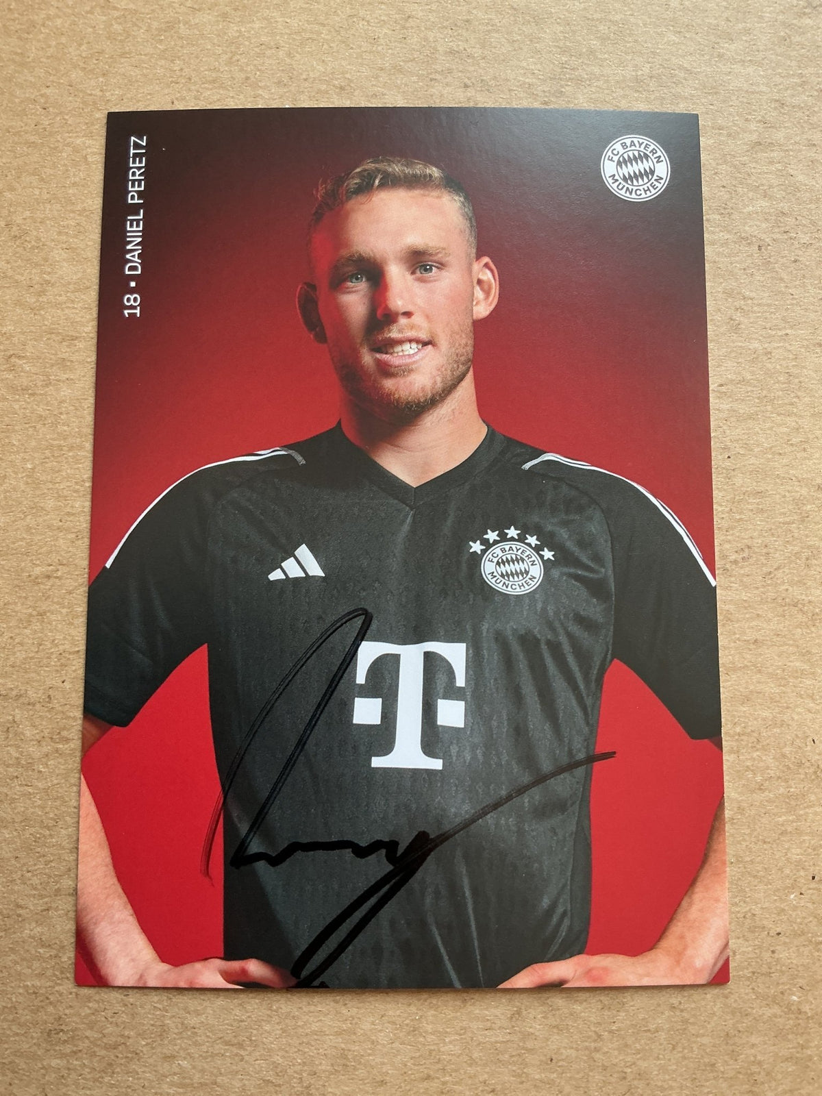 Daniel Peretz, Israel 🇮🇱 FC Bayern München 2023/24 hand signed - Autographs-World