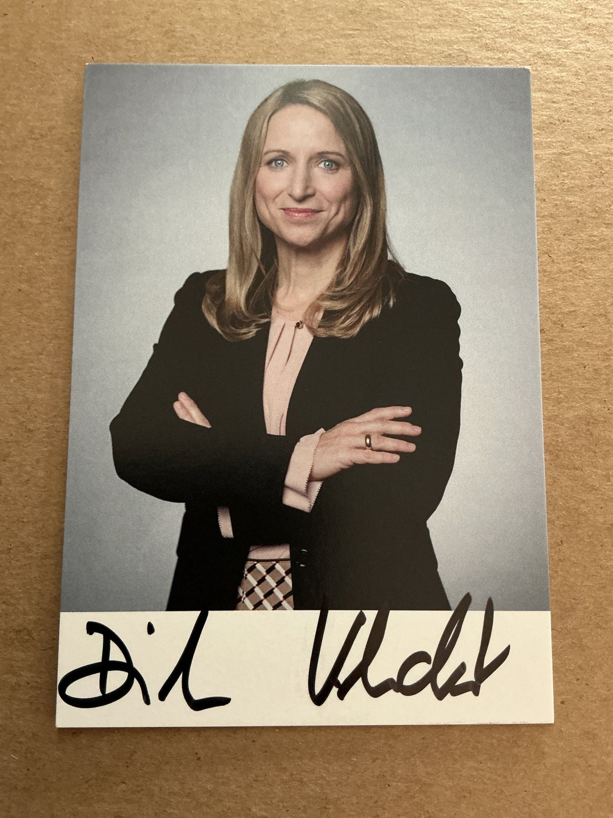 Daniela Kluckert, Germany 🇩🇪 Member of Parlament 2025 hand signed - Autographs-World