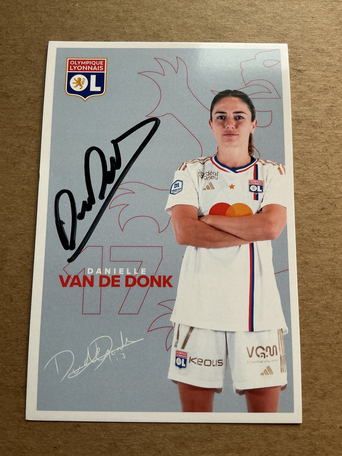 Danielle van de Donk, Netherlands 🇳🇱 Olympique Lyonnais 2023/24 hand signed - Autographs-World