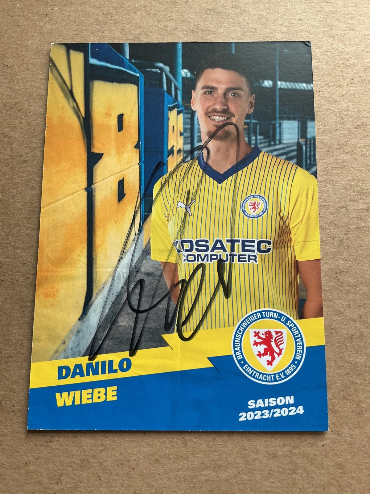Danilo Wiebe, Germany 🇩🇪 Eintracht Braunschweig 2023/24 hand signed - Autographs-World