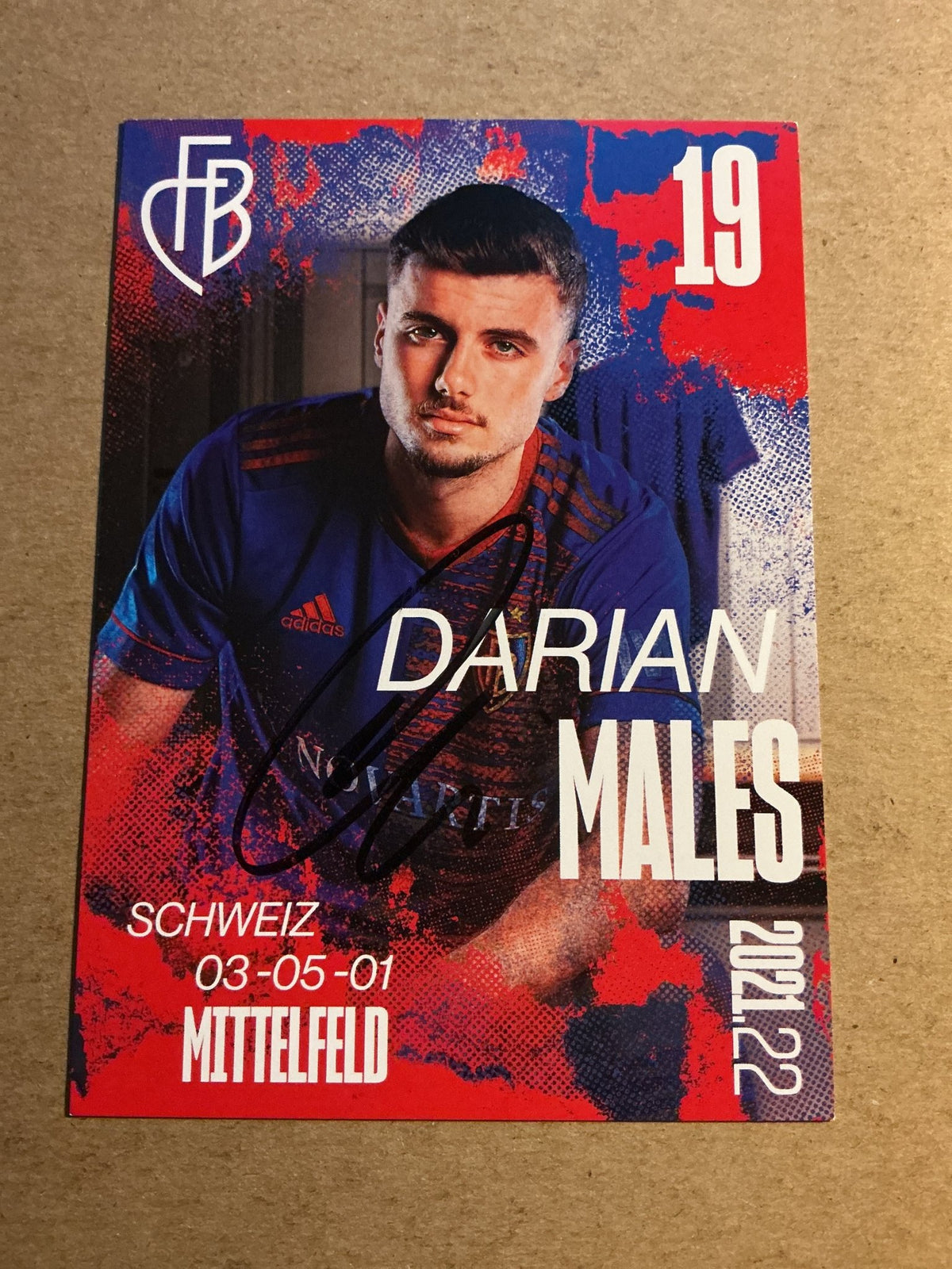 Darian Males, Switzerland 🇨🇭 FC Basel 2021/22 hand signed - Autographs-World