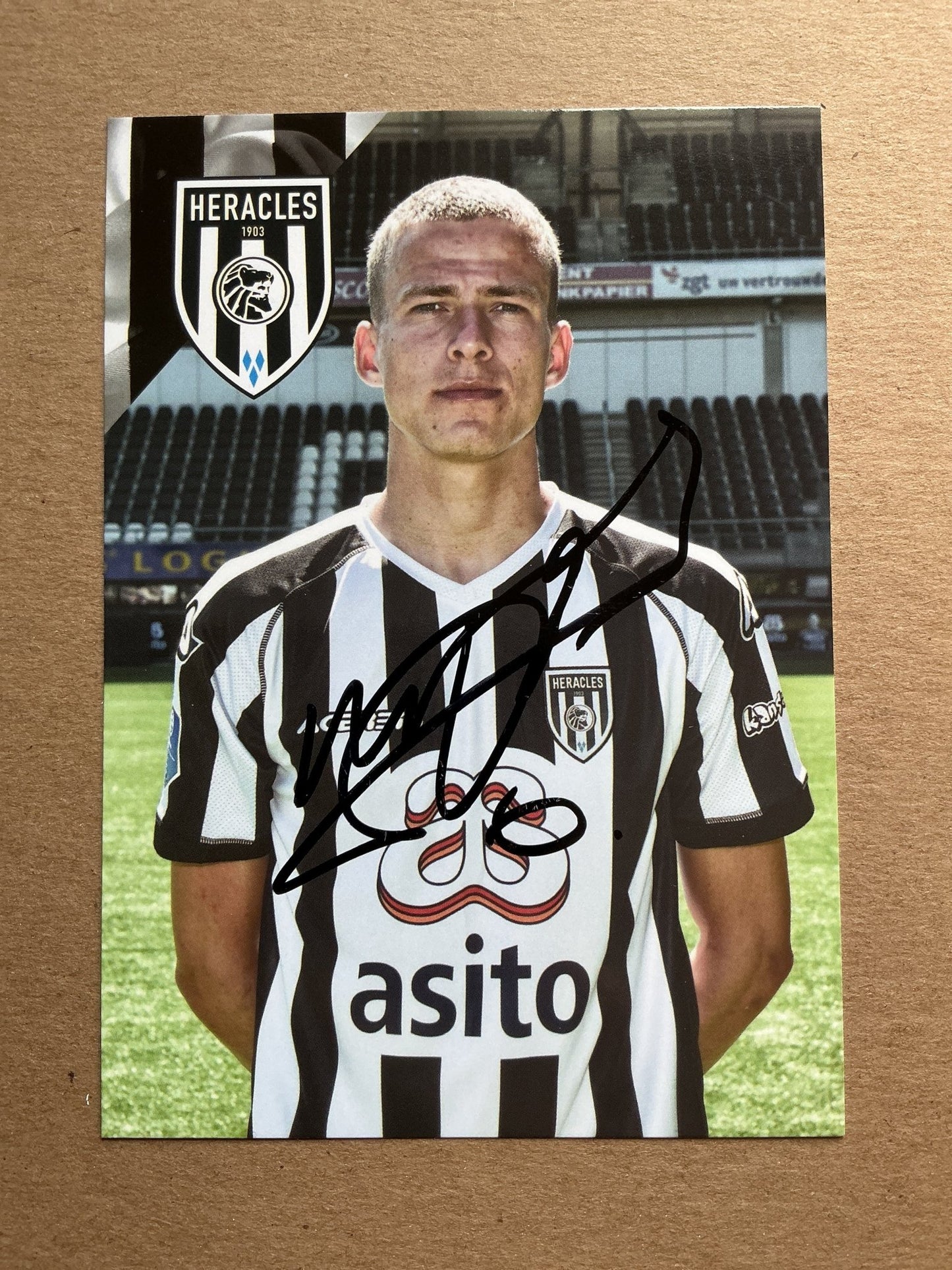 Dario Van Den Buijs, Belgium 🇧🇪 Heracles Almelo 2019/20 hand signed - Autographs-World