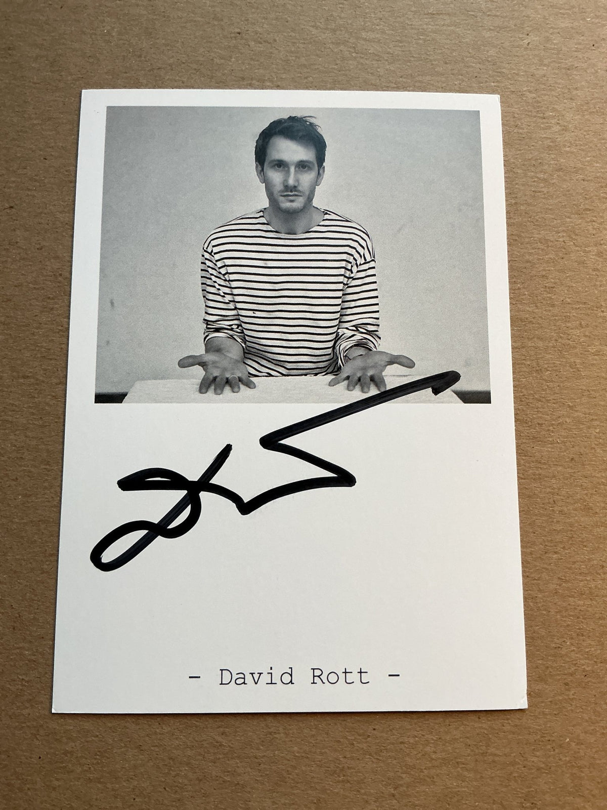 David Rott, Germany 🇩🇪 Actor 2024 hand signed - Autographs-World