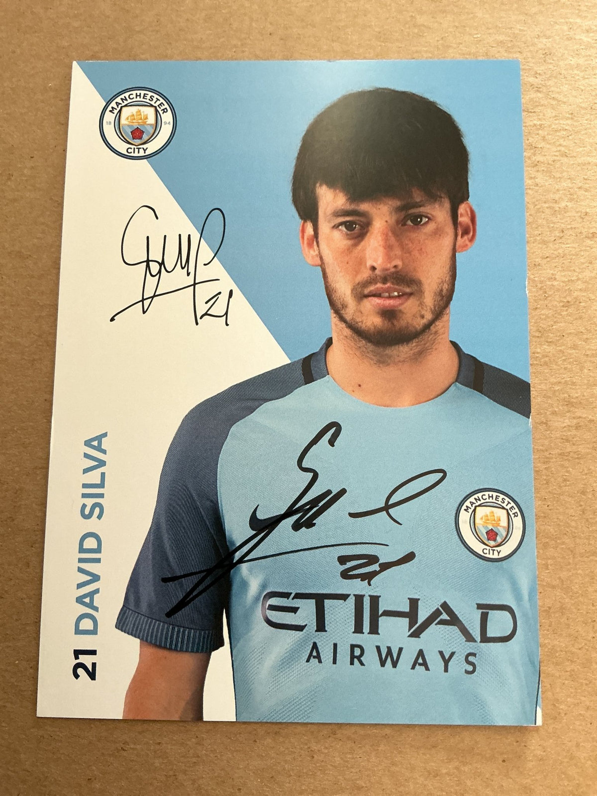 David Silva, Spain 🇪🇸 Manchester City 2016/17 hand signed - Autographs-World