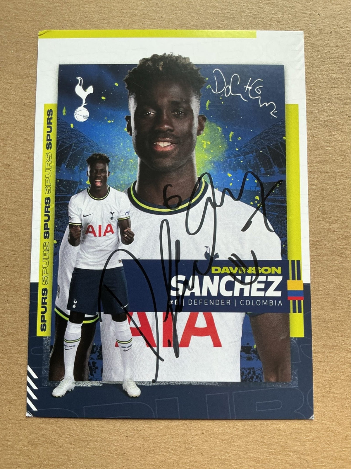 Davinson Sanchez, Colombia 🇨🇴 Tottenham Hotspur 2022/23 hand signed - Autographs-World