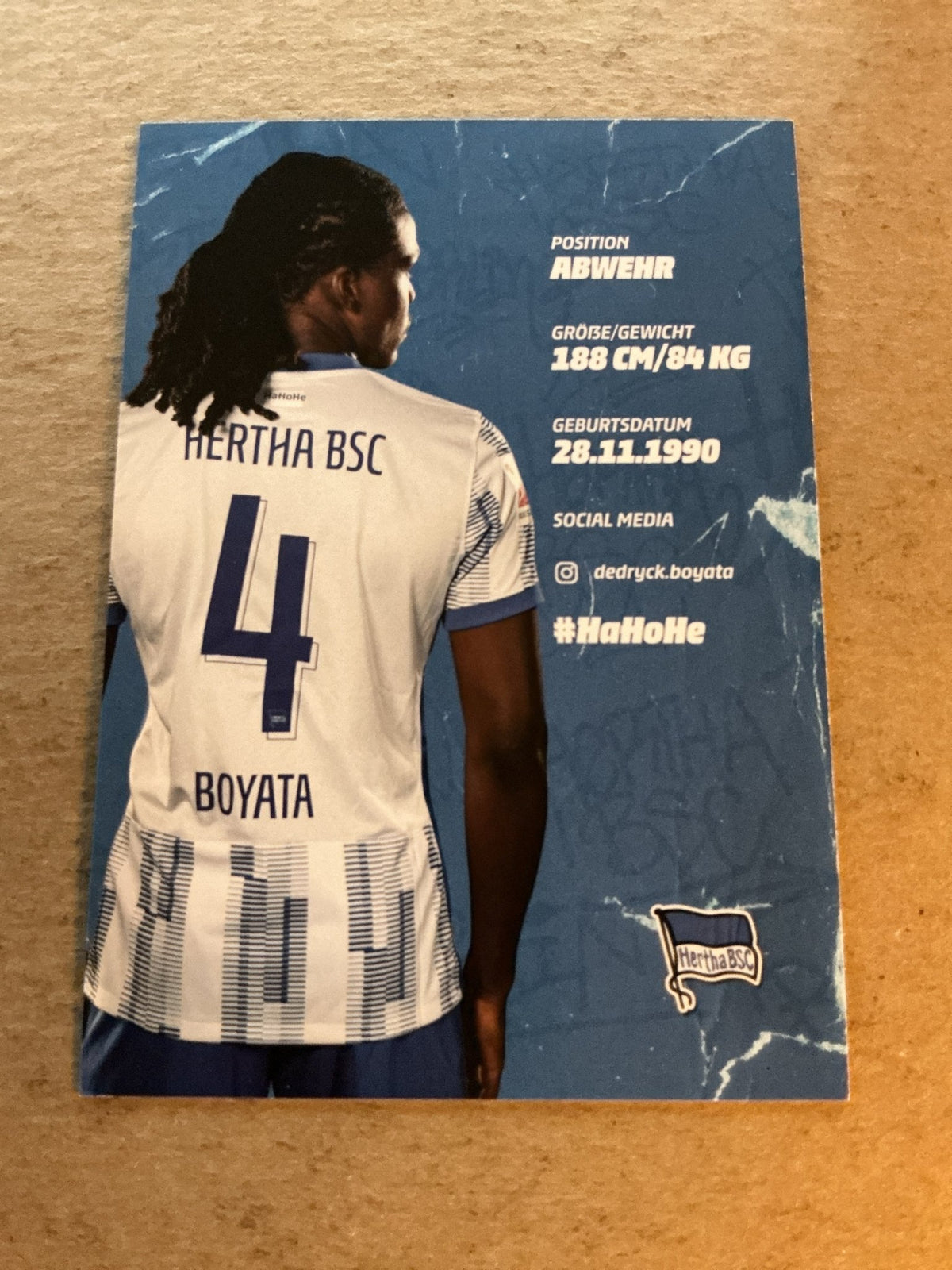 Dedryck Boyata, Belgium 🇧🇪 Hertha BSC Berlin 2021/22 hand signed - Autographs-World