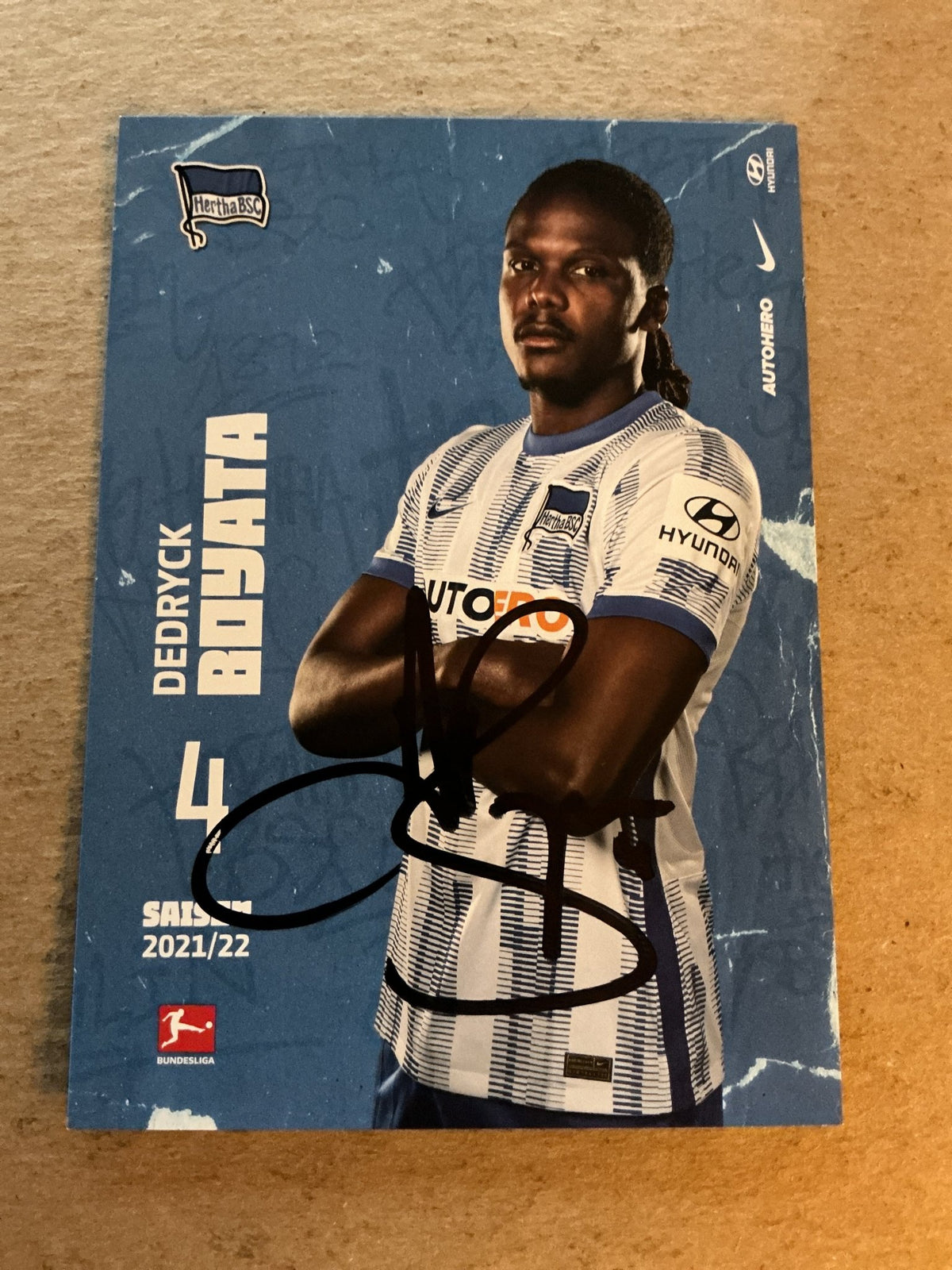 Dedryck Boyata, Belgium 🇧🇪 Hertha BSC Berlin 2021/22 hand signed - Autographs-World