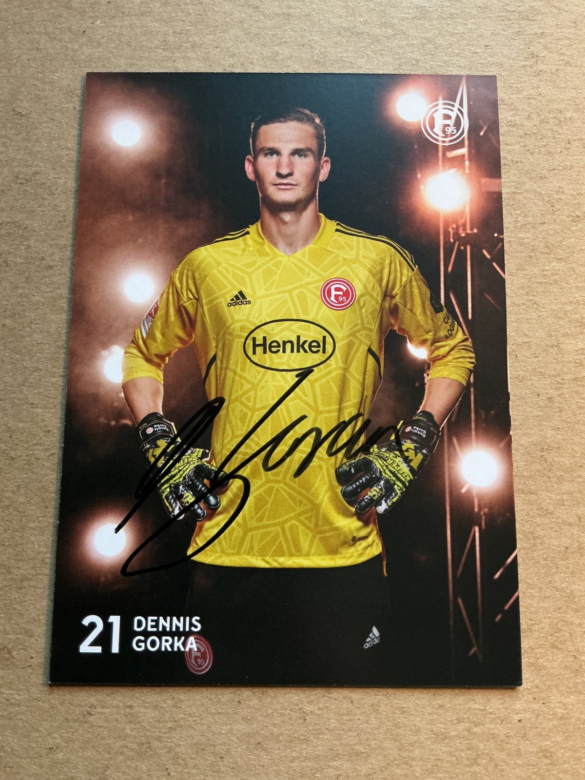 Dennis Gorka, Germany 🇩🇪 Fortuna Düsseldorf 2022/23 hand signed - Autographs-World