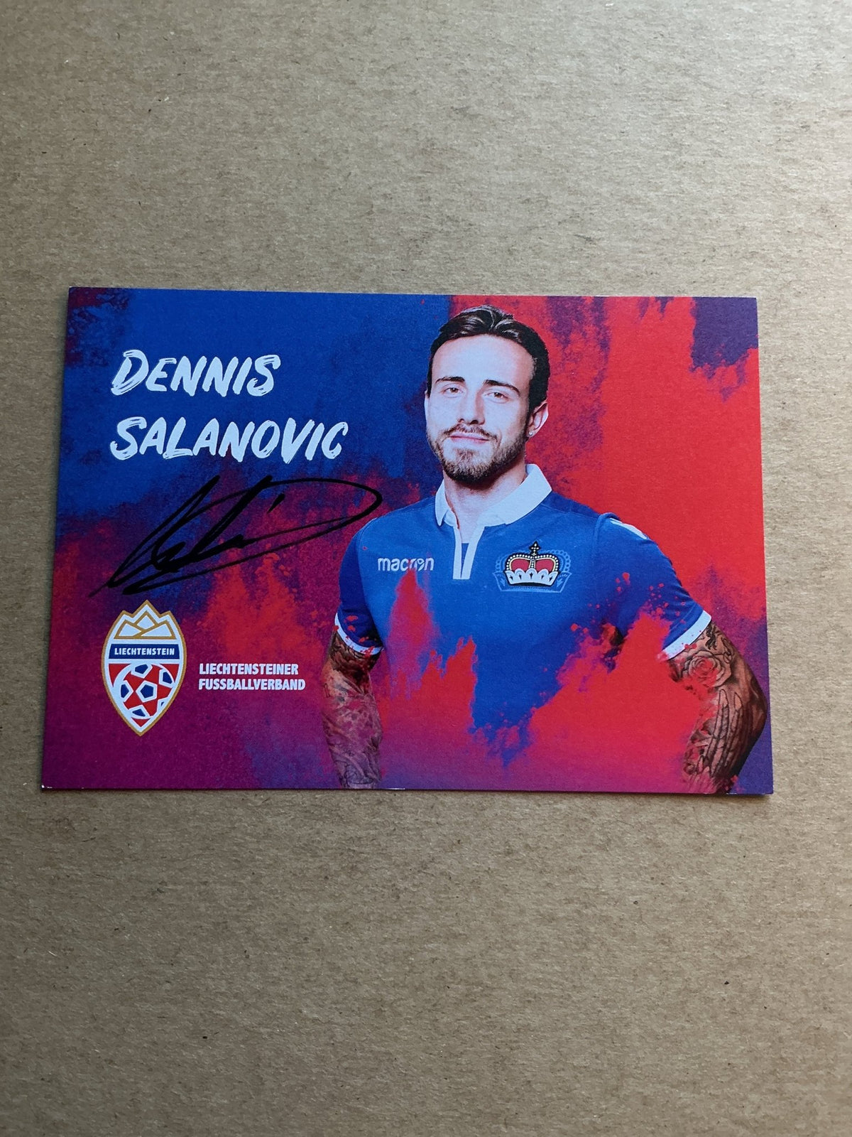 Dennis Salanovic, Liechtenstein 🇱🇮 2025 hand signed - Autographs-World