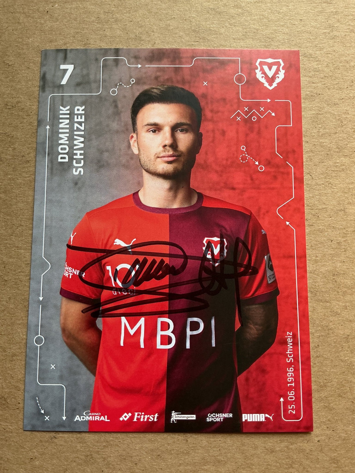 Dominik Schwizer, Switzerland 🇨🇭 FC Vaduz 2025/26 hand signed - Autographs-World