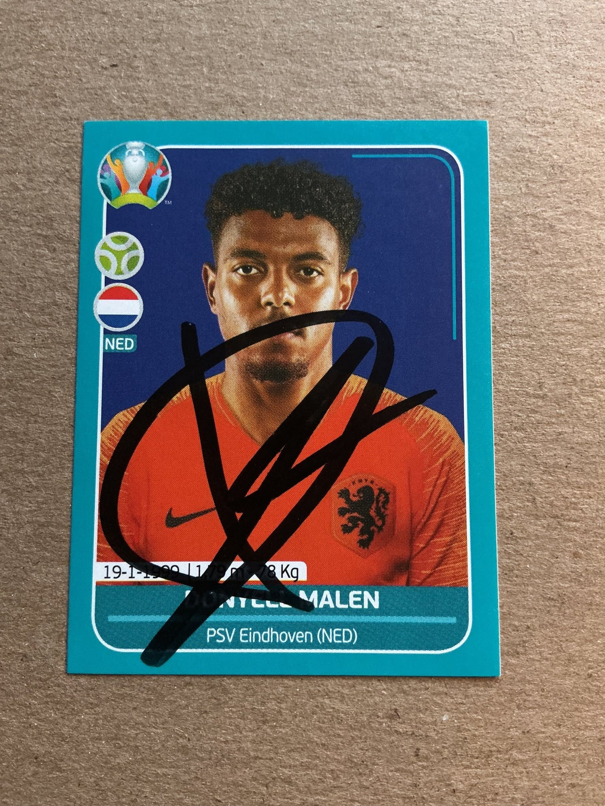 Donyell Malen, Netherlands 🇳🇱 UEFA Euro 2020 Panini hand signed - Autographs-World