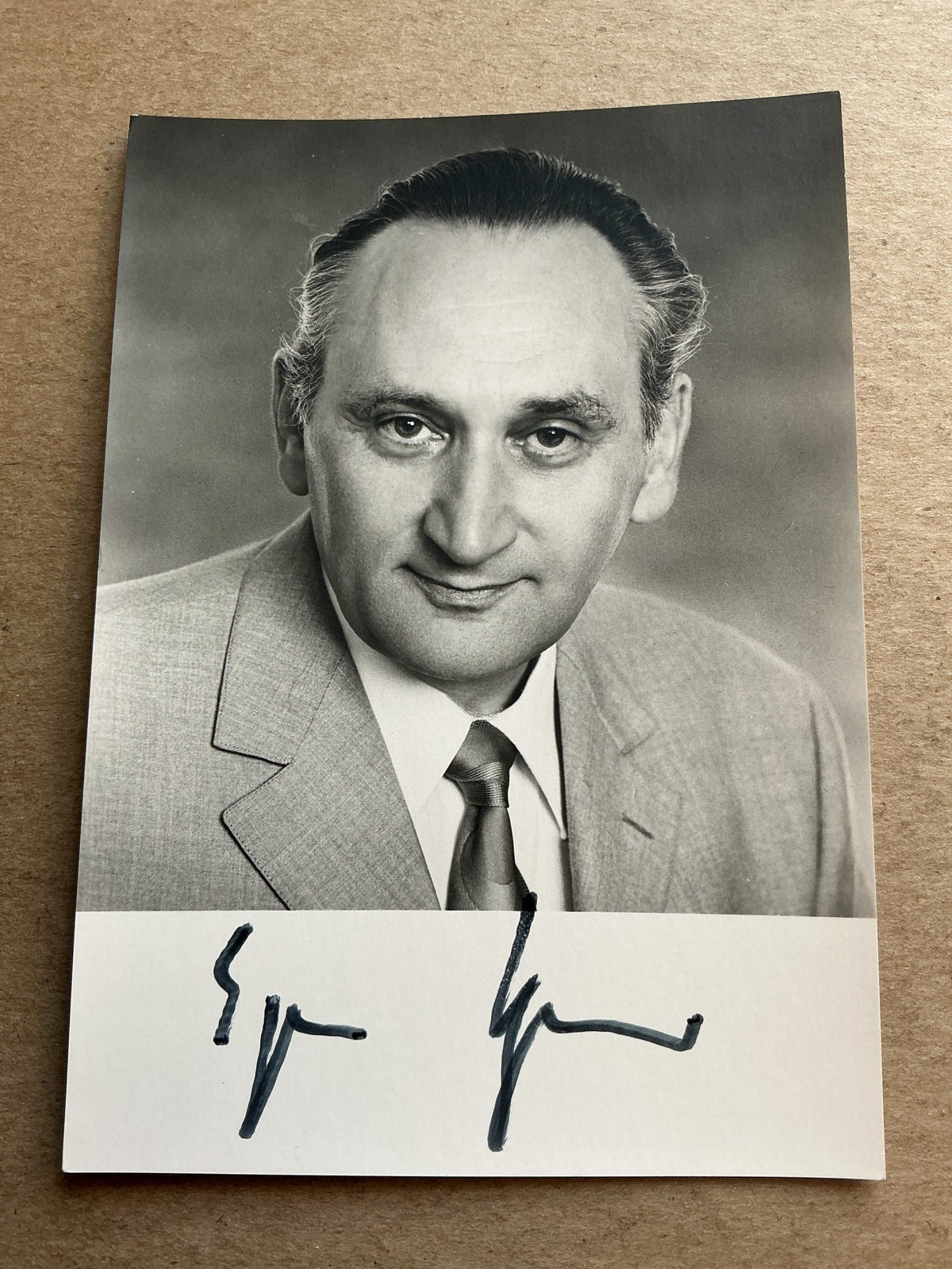 Egon Bahr, Germany 🇩🇪 Minister for Special Affairs hand signed - Autographs-World