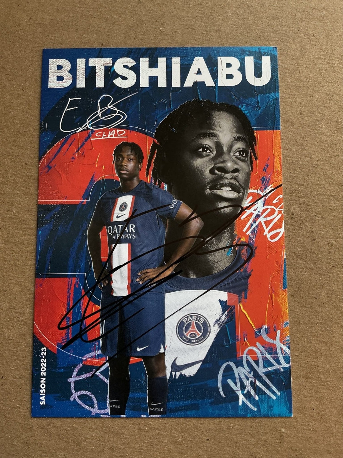 El Chadaille Bitshiabu, France 🇫🇷 Paris Saint-Germain 2022/23 hand signed - Autographs-World