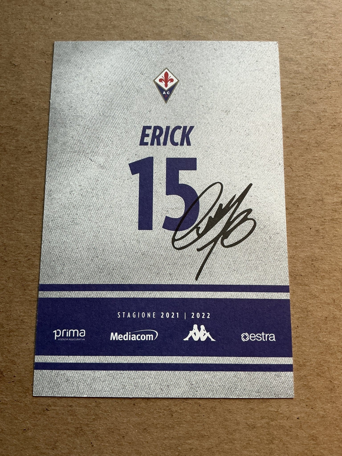 Erick Pulgar, Chile 🇨🇱 ACF Fiorentina 2021/22 hand signed - Autographs-World